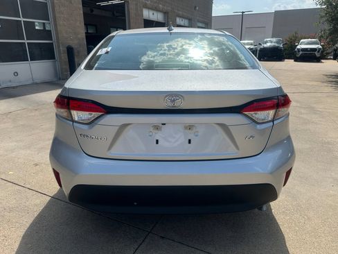 Used 2025 Toyota Corolla LE FWD image 6