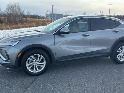 Used 2024 Buick Envista Preferred w/ Convenience I Package image 12