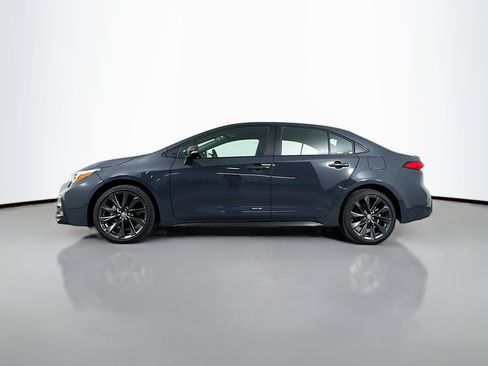 Certified 2025 Toyota Corolla SE FWD image 4