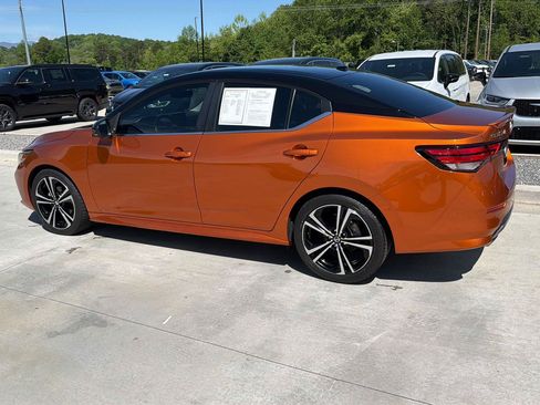 Used 2023 Nissan Sentra SR w/ Electronics Package FWD image 6
