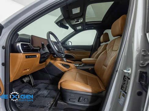 Used 2025 Kia Telluride SX X-Line AWD/4WD image 11