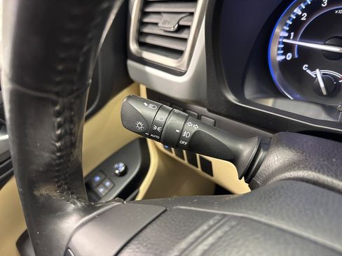 Used 2015 Toyota Highlander XLE image 23