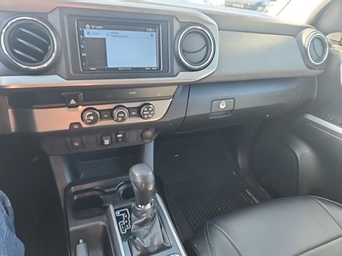 Certified 2019 Toyota Tacoma SR5 image 14