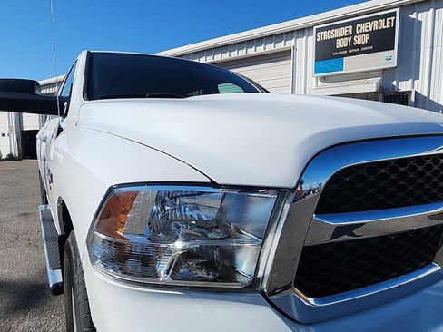Used 2019 RAM 1500 Classic SLT image 9