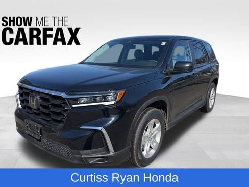 Certified 2023 Honda Pilot LX image 1