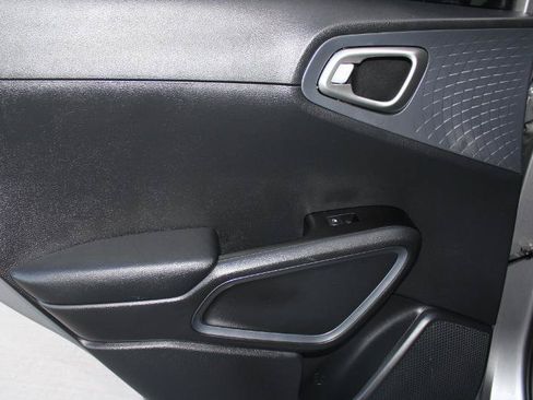 Used 2023 Kia Soul EX FWD image 13