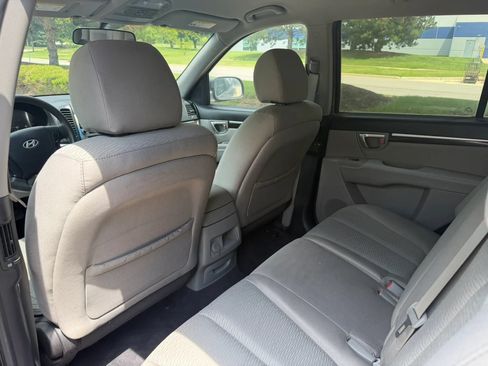 Used 2009 Hyundai Santa Fe GLS FWD image 16