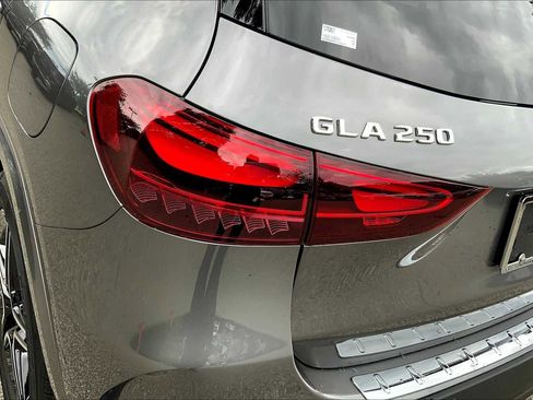 Certified 2026 Mercedes-Benz GLA 250 4MATIC image 18