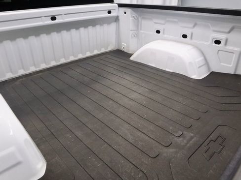 Used 2023 Chevrolet Silverado 1500 LT AWD/4WD image 13