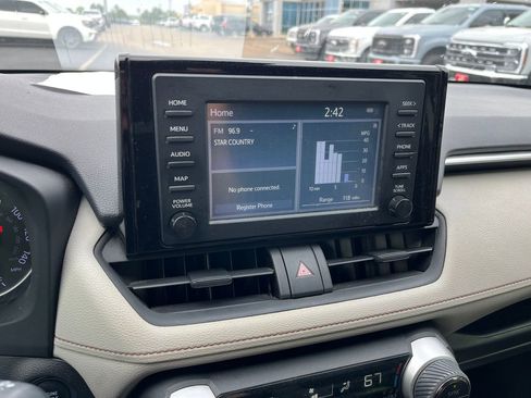 Used 2019 Toyota RAV4 XLE image 9