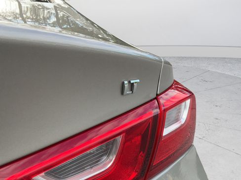 Used 2024 Chevrolet Malibu LT FWD image 31