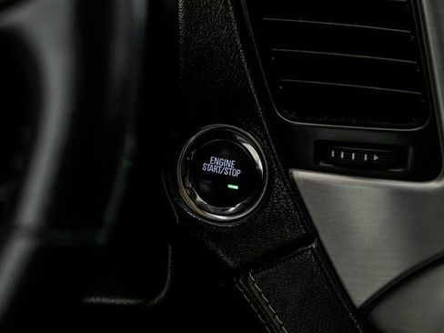 Used 2020 GMC Yukon SLT w/ Premium Edition image 23