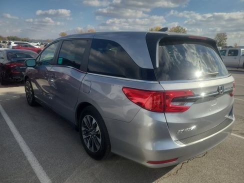 Used 2024 Honda Odyssey EX-L image 3