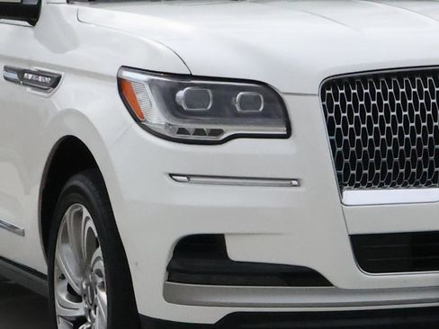 Used 2024 Lincoln Navigator L Reserve image 8