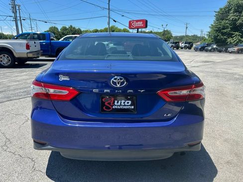 Used 2018 Toyota Camry LE FWD image 5