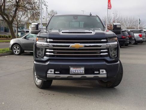 Used 2020 Chevrolet Silverado 3500 High Country w/ Technology Package image 2