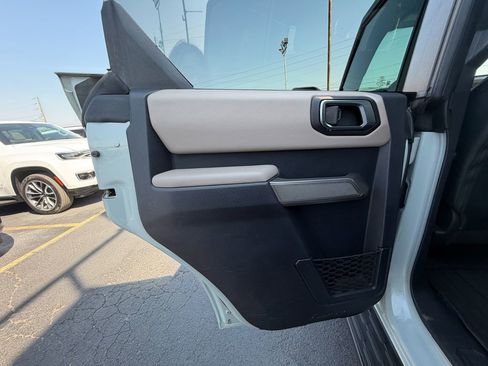 Used 2021 Ford Bronco Wildtrak image 15