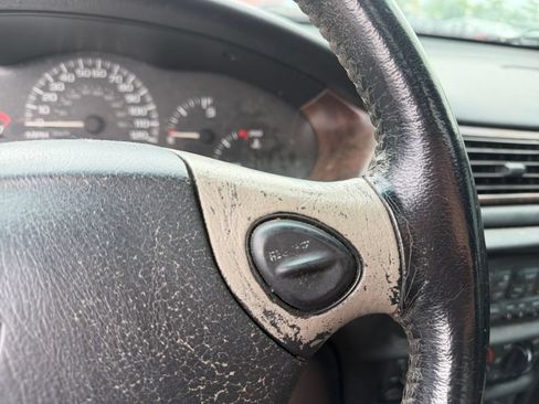 Used 1999 Chevrolet Malibu LS FWD image 18