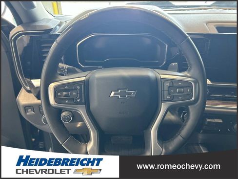 Used 2025 Chevrolet Silverado 1500 LT Trail Boss w/ Convenience Package II AWD/4WD image 18