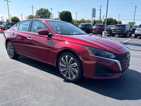 Used 2023 Nissan Altima 2.5 SL AWD/4WD image 7