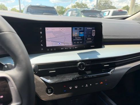 Used 2025 Nissan Murano SL AWD/4WD image 6