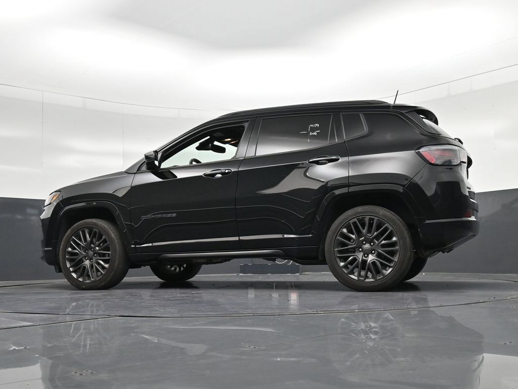 Used 2024 Jeep Compass Limited w/ High Altitude Package AWD/4WD image 38