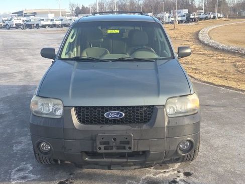 Used 2006 Ford Escape XLT image 12