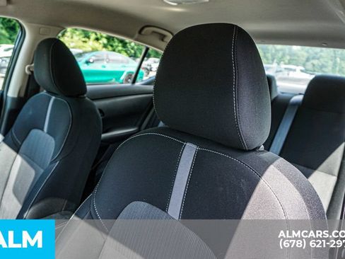 Used 2024 Nissan Sentra SV FWD image 17