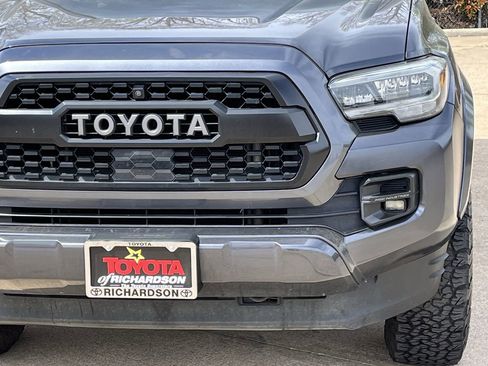 Used 2022 Toyota Tacoma Limited w/ Nightshade Package image 8