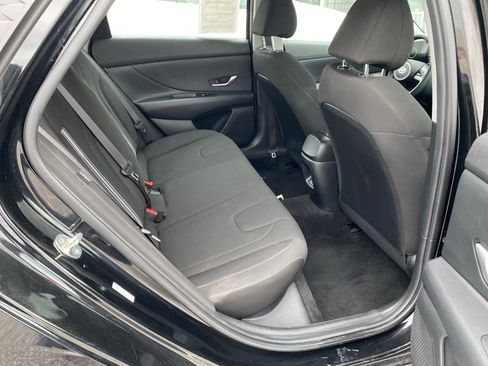 Used 2024 Hyundai Elantra SEL FWD image 15