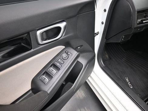 Used 2023 Honda Civic EX image 15