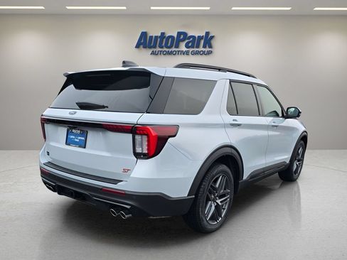Certified 2026 Ford Explorer ST AWD/4WD image 7