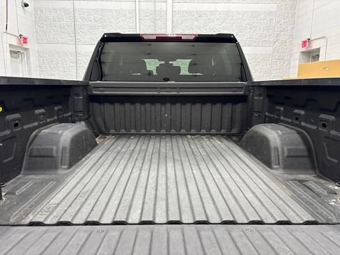 Used 2020 Chevrolet Silverado 1500 Custom w/ Custom Value Package AWD/4WD image 6