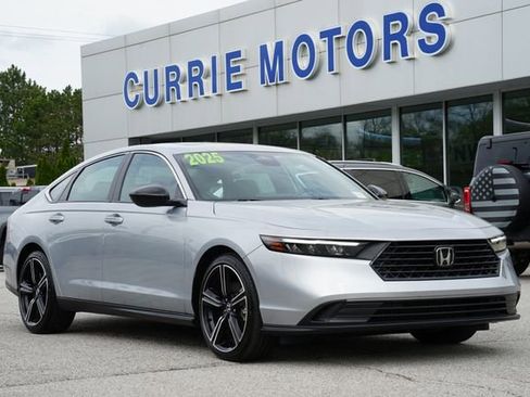 Used 2025 Honda Accord Sport image 1