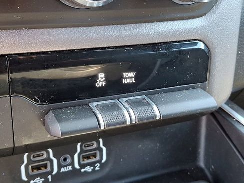 Used 2023 RAM 1500 Big Horn AWD/4WD image 23