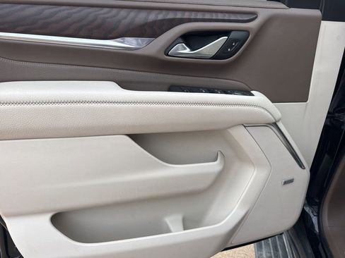 Used 2022 GMC Yukon XL Denali image 13