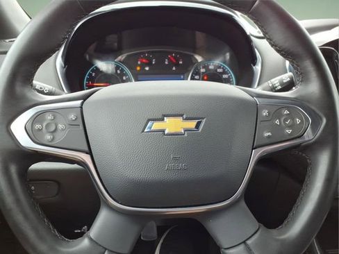 Used 2023 Chevrolet Traverse LT FWD image 22