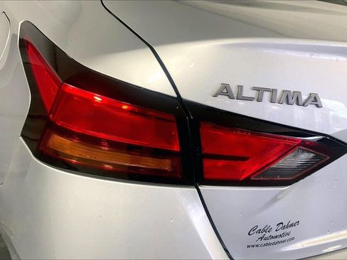 Used 2024 Nissan Altima 2.5 SV AWD/4WD image 27