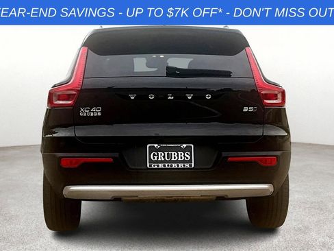 Used 2025 Volvo XC40 B5 Core w/ Protection Package Premier image 7