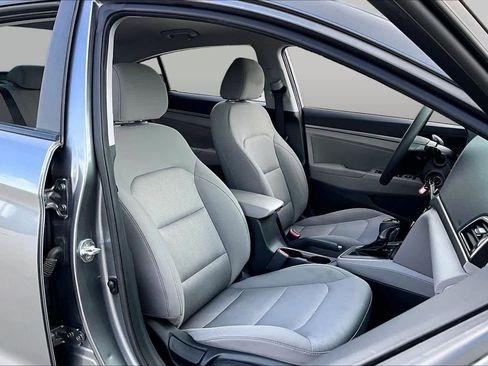 Used 2018 Hyundai Elantra SEL FWD image 9