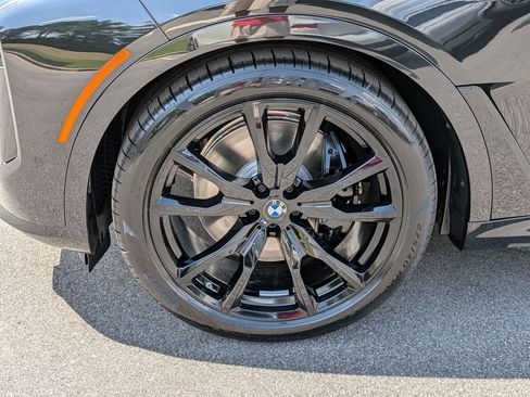 New 2027 BMW X7 xDrive40i w/ Executive Package AWD/4WD image 10