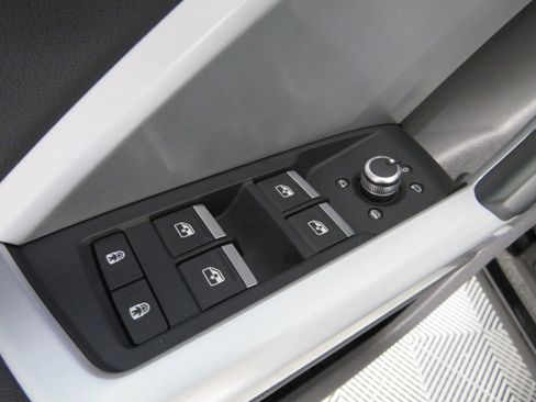 Used 2021 Audi Q3 2.0T Premium Plus w/ Premium Plus Package image 40