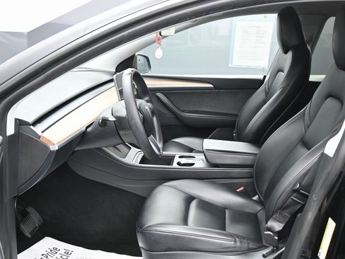 Used 2023 Tesla Model Y Long Range image 13