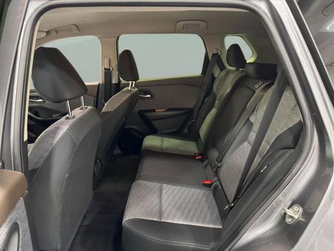 Used 2023 Nissan Rogue SV image 9