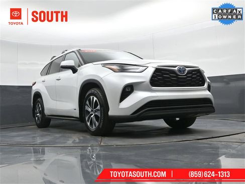 Used 2022 Toyota Highlander XLE image 48