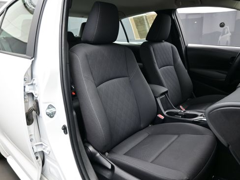 Used 2024 Toyota Corolla LE FWD image 13