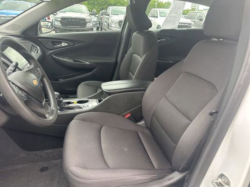 Used 2024 Chevrolet Malibu LT FWD image 6