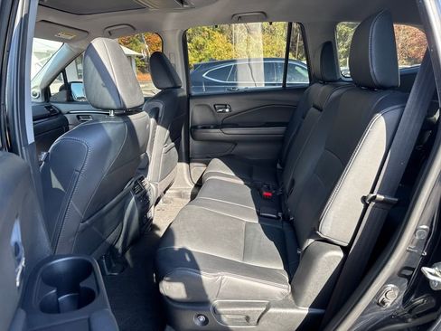 Used 2021 Honda Pilot Touring image 31