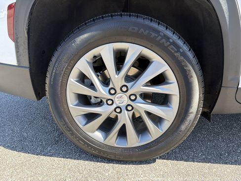 Used 2025 Buick Enclave Preferred FWD image 29