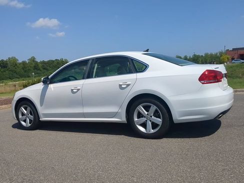Used 2013 Volkswagen Passat 2.5 SE FWD image 6